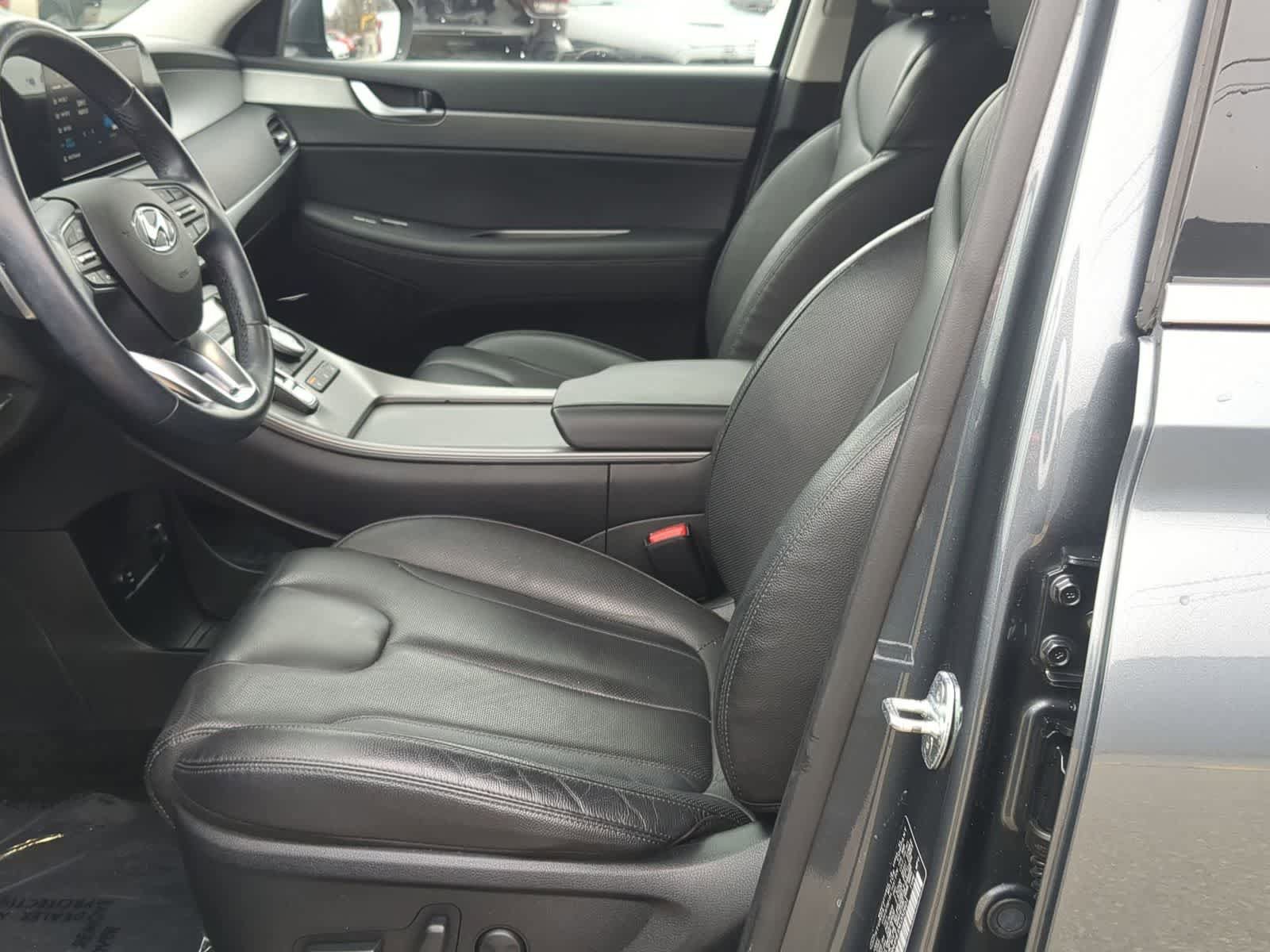 Used 2022 Hyundai Palisade SEL w/ Premium Package image 16