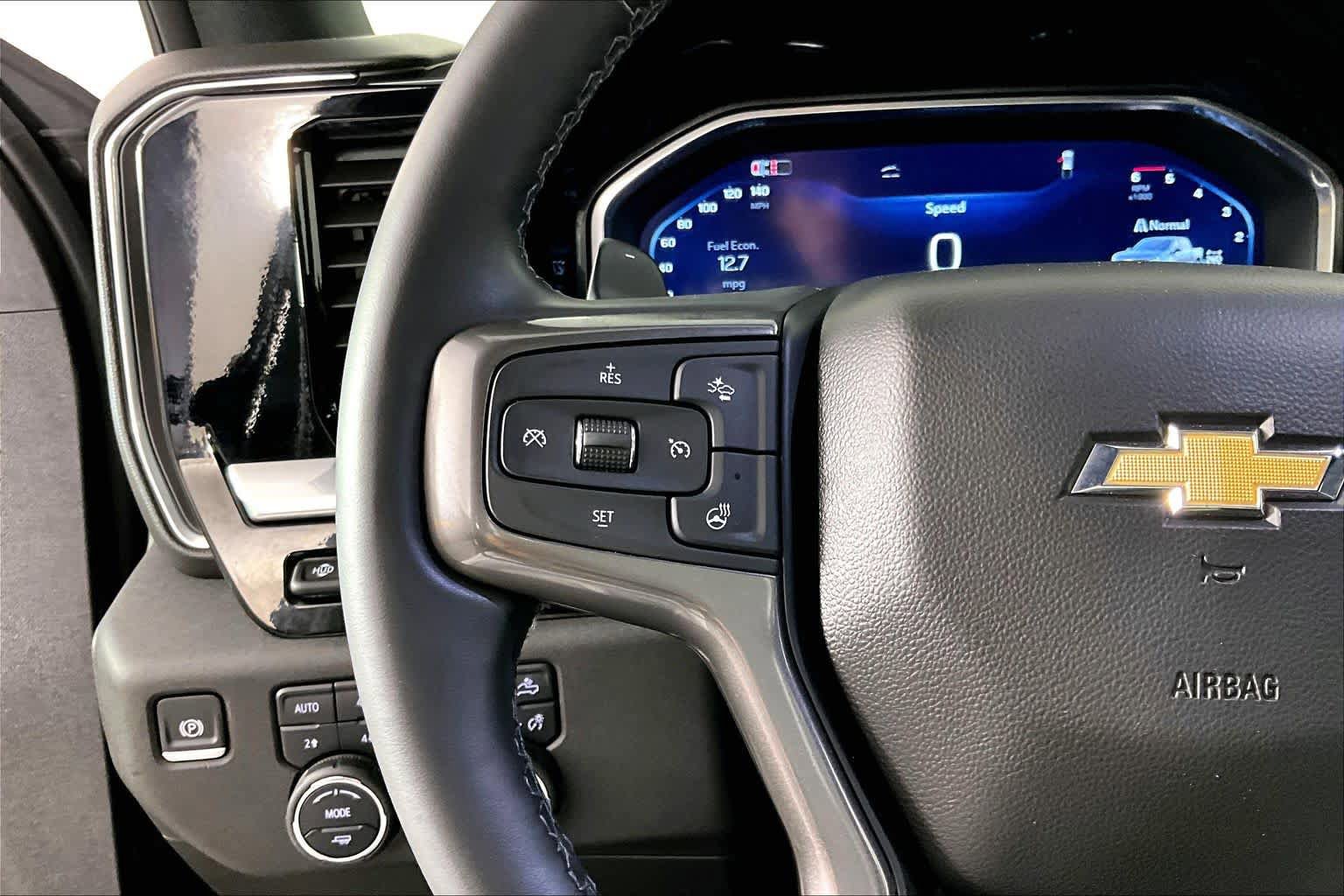 Used 2024 Chevrolet Silverado 1500 High Country w/ High Country Premium Package AWD/4WD image 44