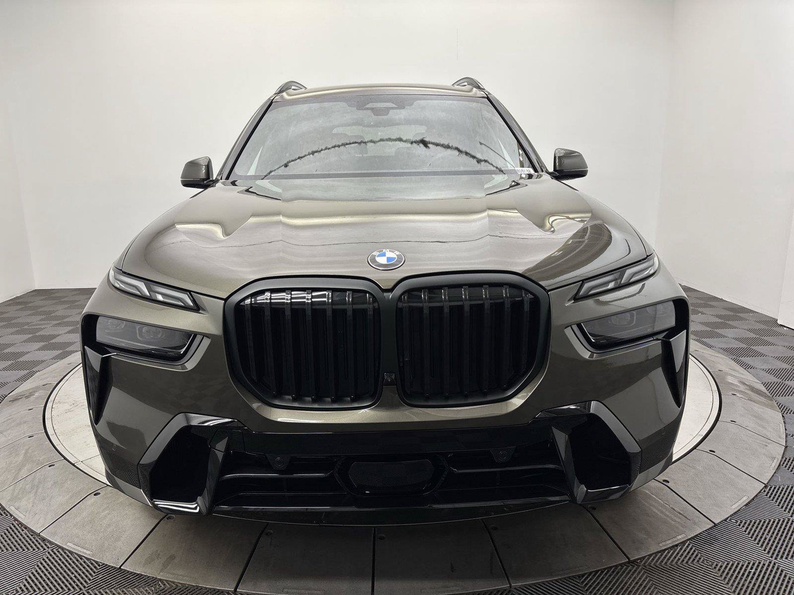 New 2027 BMW X7 xDrive40i w/ Executive Package AWD/4WD image 2