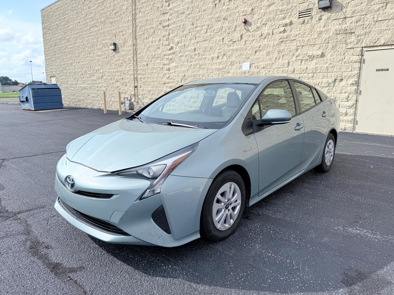 Used 2016 Toyota Prius Two FWD image 1