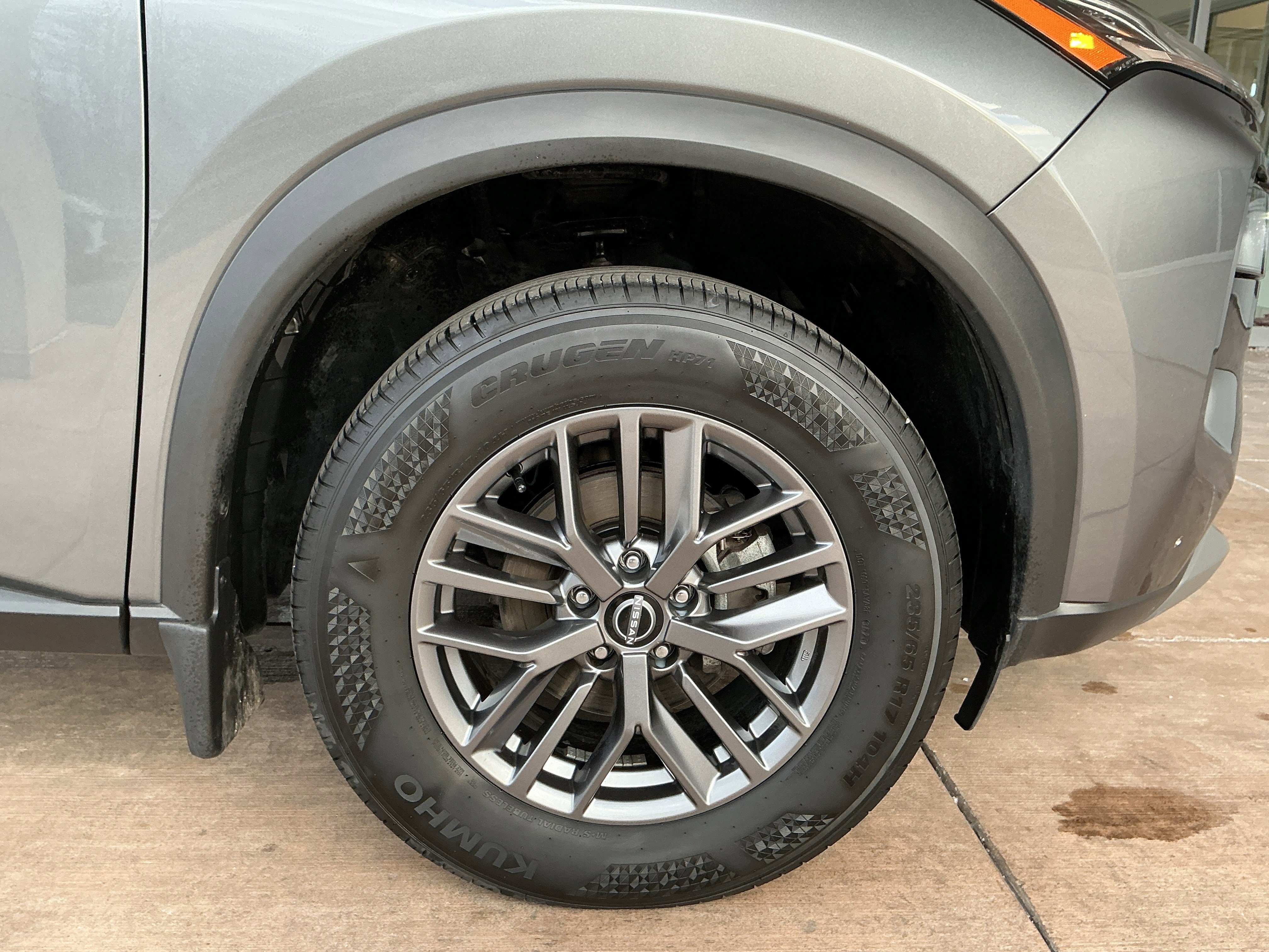 Used 2023 Nissan Rogue S image 28