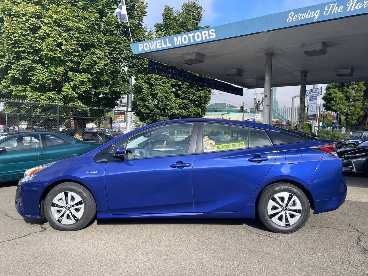 Used 2017 Toyota Prius Four Touring FWD image 12