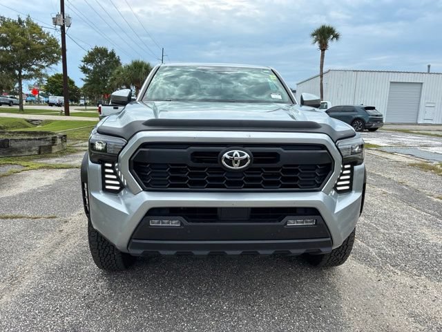 Used 2025 Toyota Tacoma TRD Off-Road w/ TRD Off Road Upgrade Package AWD/4WD image 8