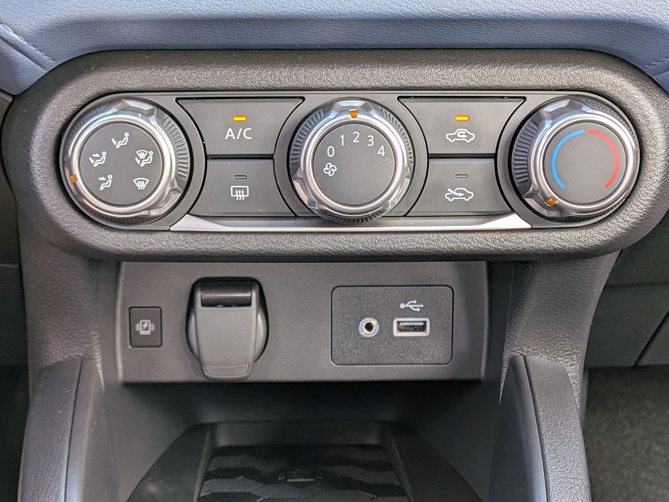 New 2025 Nissan Versa SV w/ Trunk Package image 21