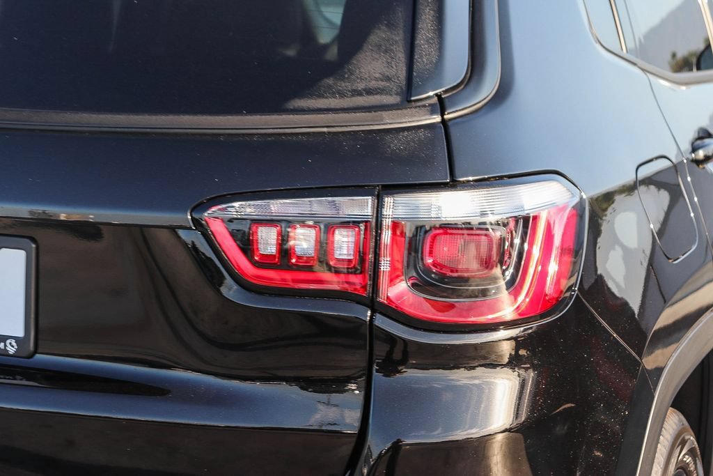 New 2026 Jeep Compass Latitude AWD/4WD image 10