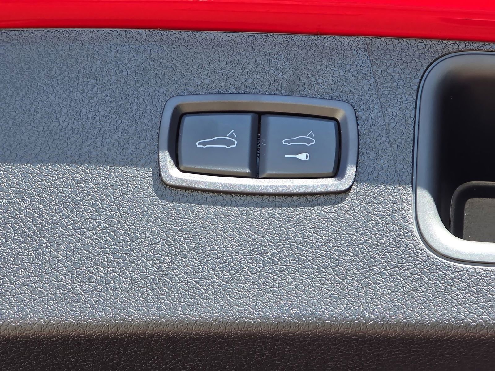 Certified 2026 Porsche Macan GTS image 25