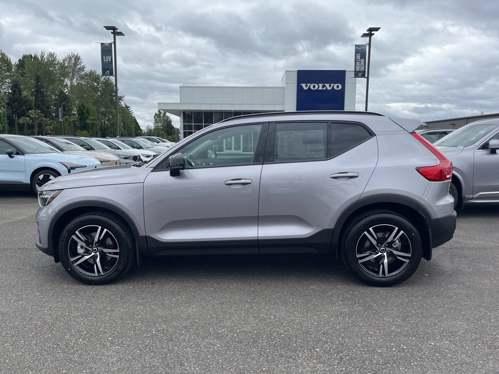 New 2026 Volvo XC40 B5 Core w/ Protection Package Premier AWD/4WD image 2