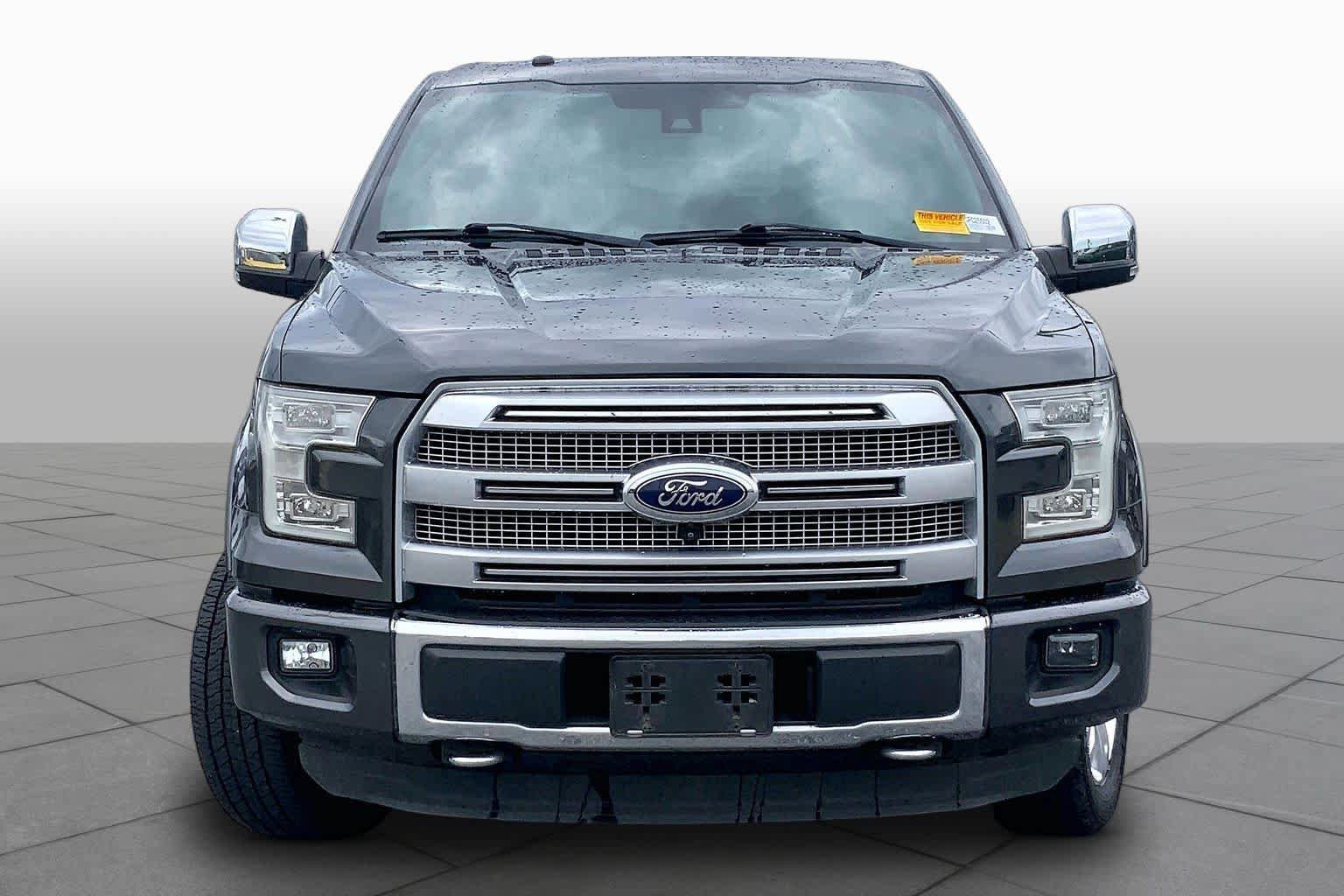 Used 2016 Ford F150 Platinum w/ Equipment Group 701A Luxury AWD/4WD image 4