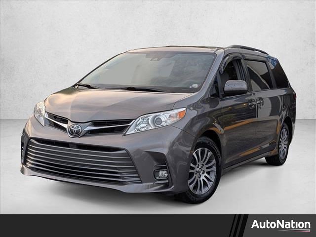 Used 2018 Toyota Sienna XLE