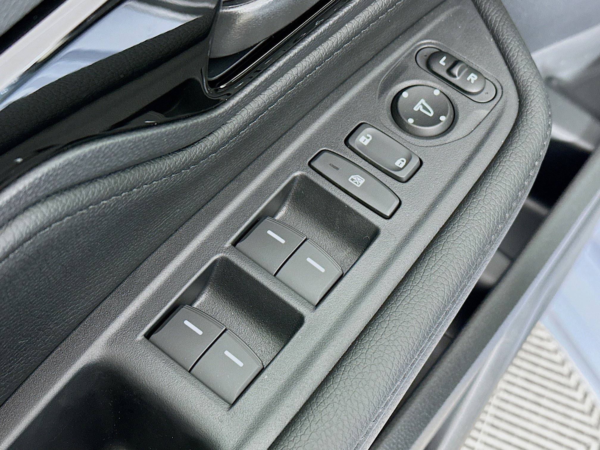 New 2026 Honda Odyssey Touring image 17