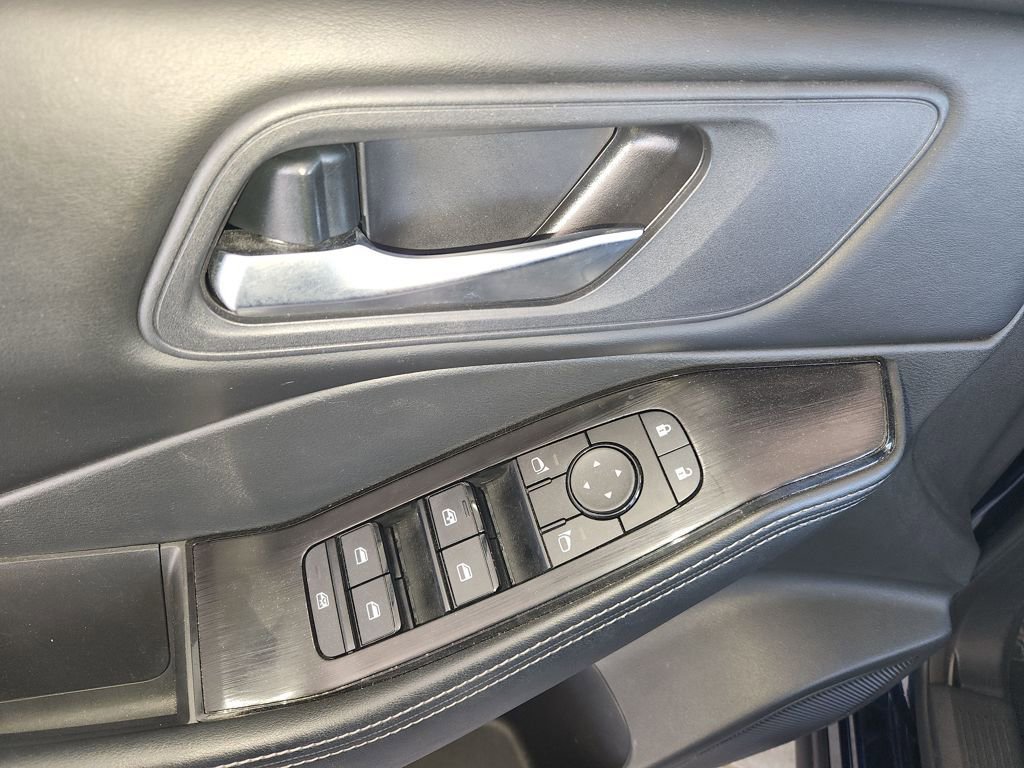 Used 2025 Nissan Rogue SV AWD/4WD image 28