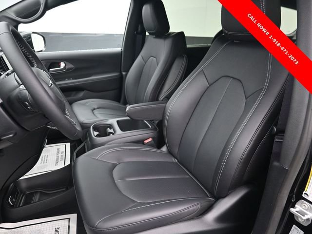 New 2026 Chrysler Voyager LX image 9