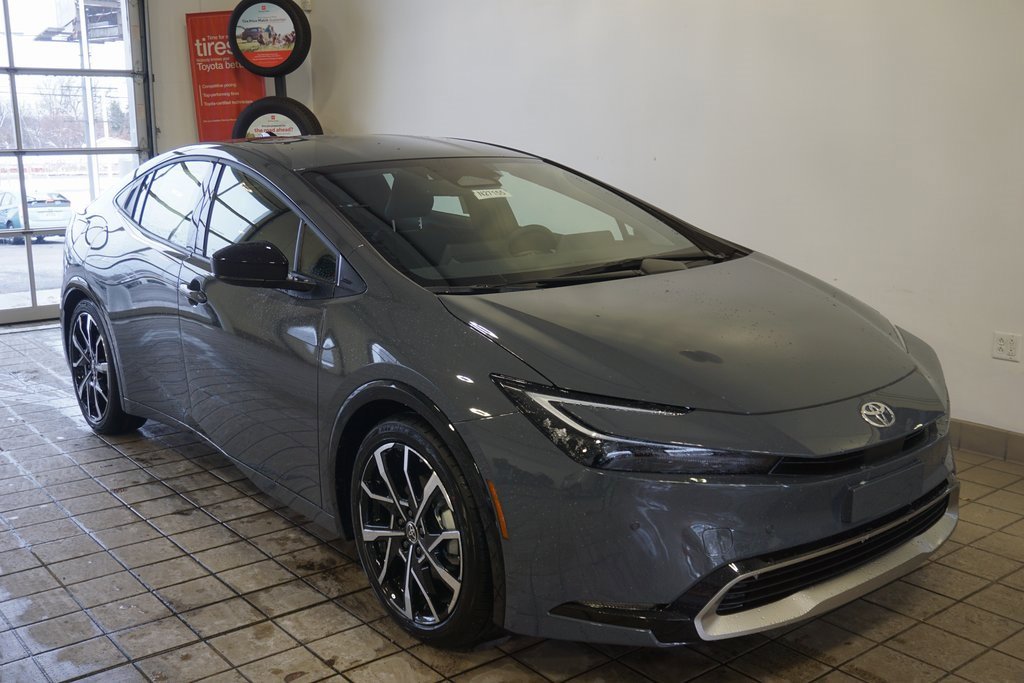 New 2026 Toyota Prius Plug-In Hybrid image 2