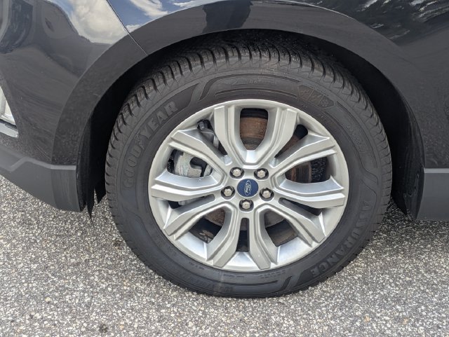 Used 2021 Ford Edge Titanium w/ Cargo Accessory Package FWD image 14