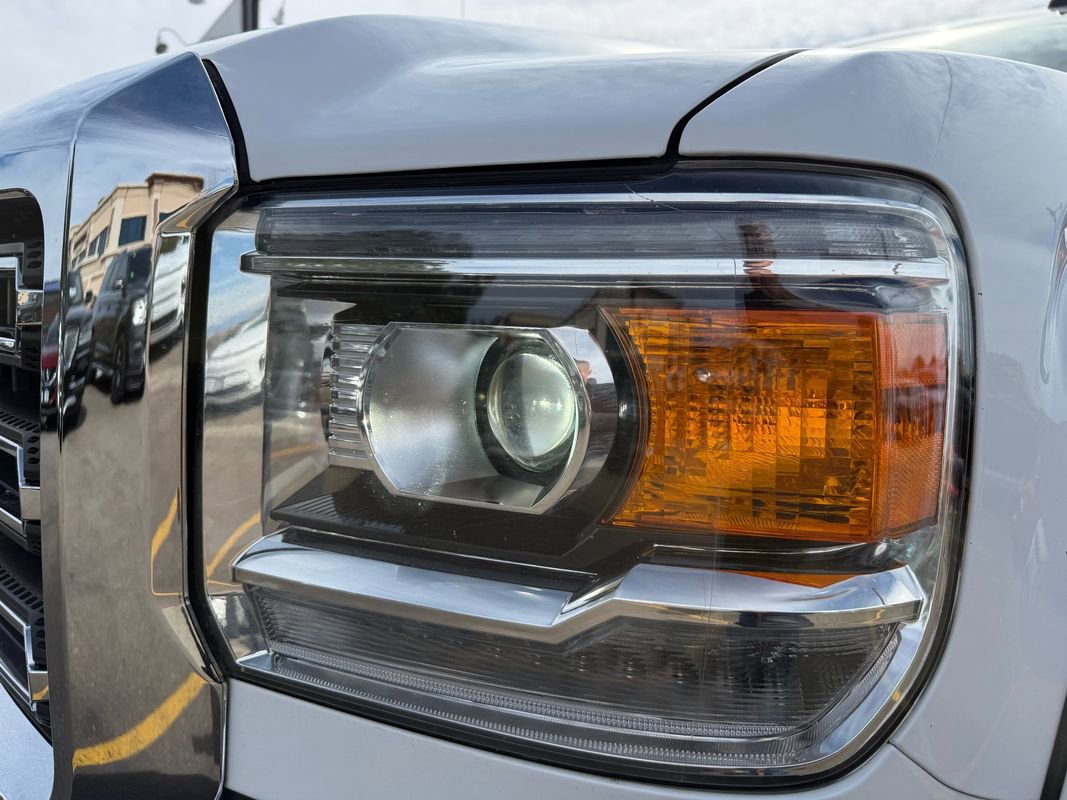 Used 2018 GMC Sierra 2500 SLE image 31