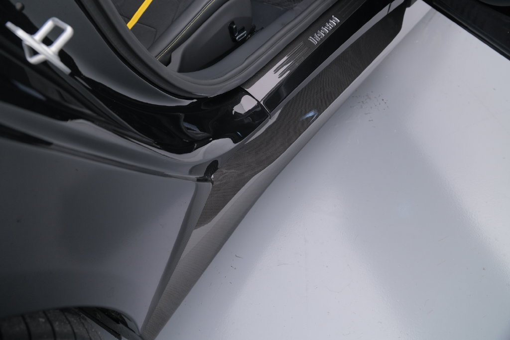 Used 2025 Ferrari 12Cilindri RWD image 31