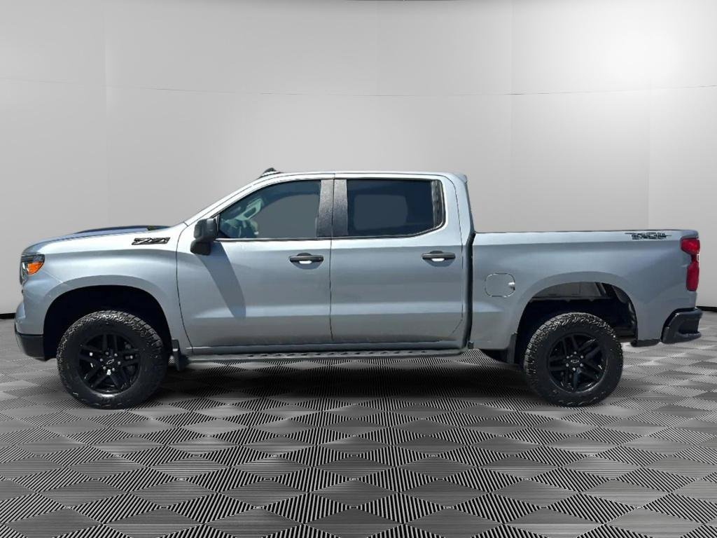 Used 2024 Chevrolet Silverado 1500 Custom Trail Boss w/ Dark Appearance Package AWD/4WD image 5