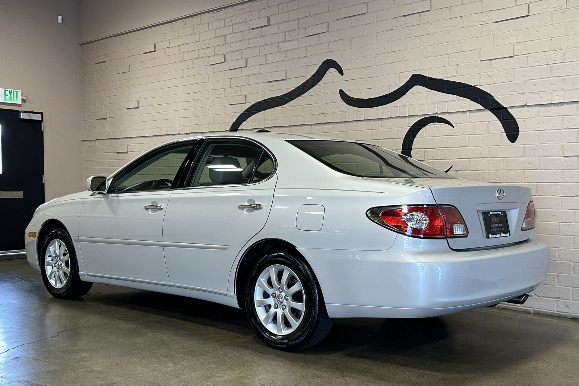 Used 2002 Lexus ES 330 FWD image 6