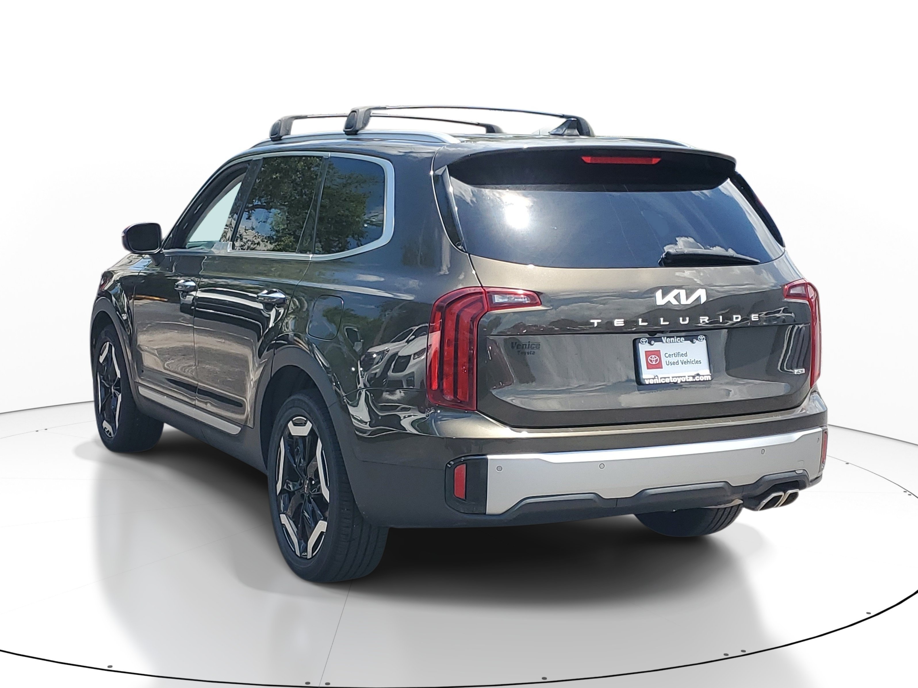 Used 2023 Kia Telluride S w/ S Sunroof Package AWD/4WD image 4
