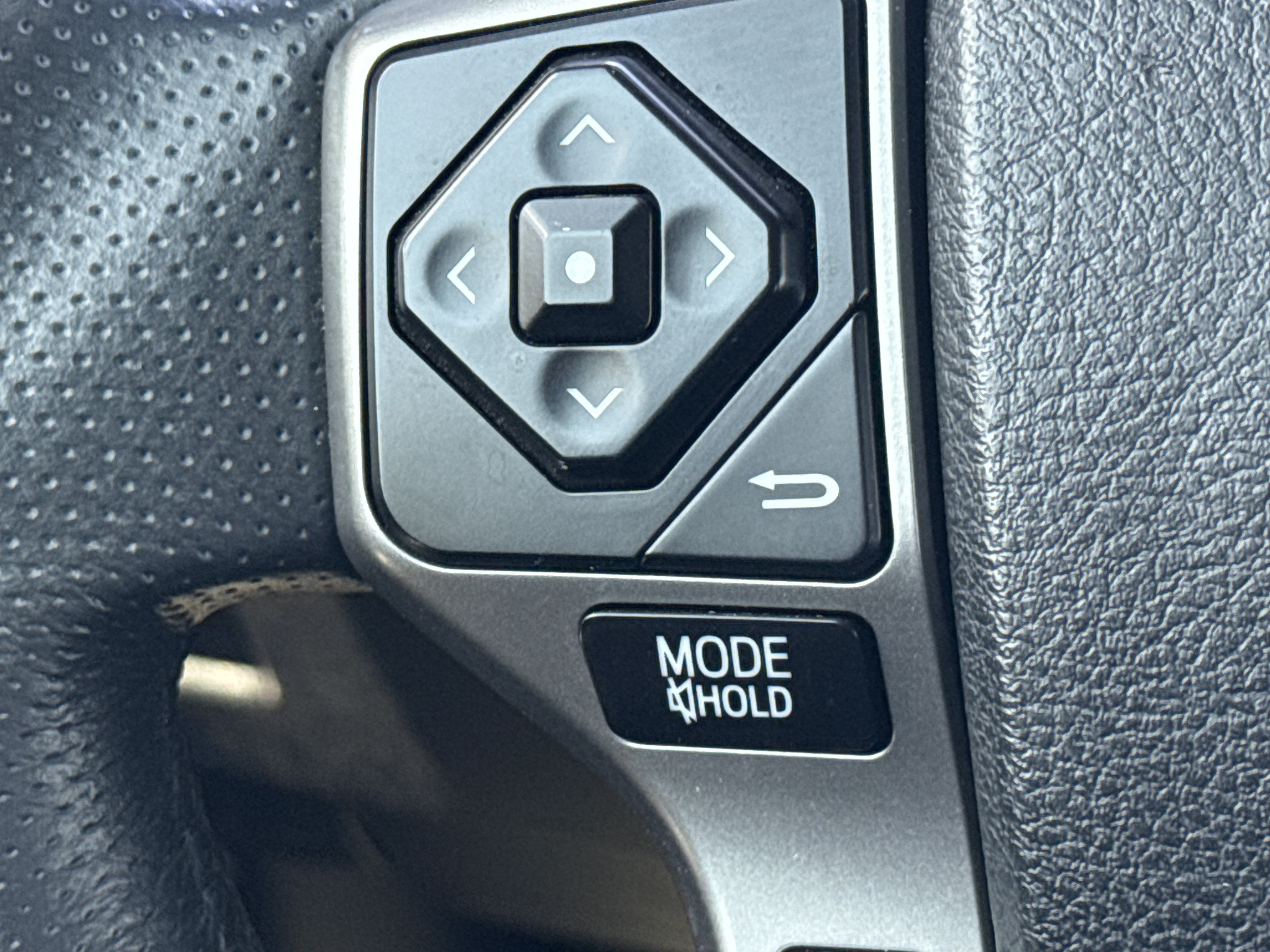 Used 2019 Toyota 4Runner Limited AWD/4WD image 19