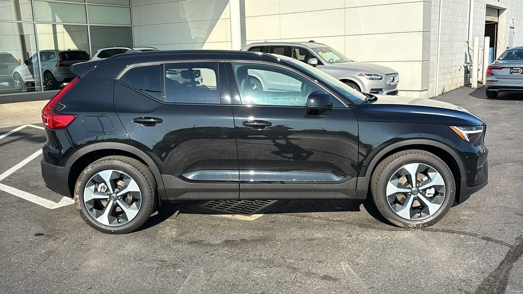 New 2026 Volvo XC40 B5 Plus w/ Protection Package Premier AWD/4WD image 29