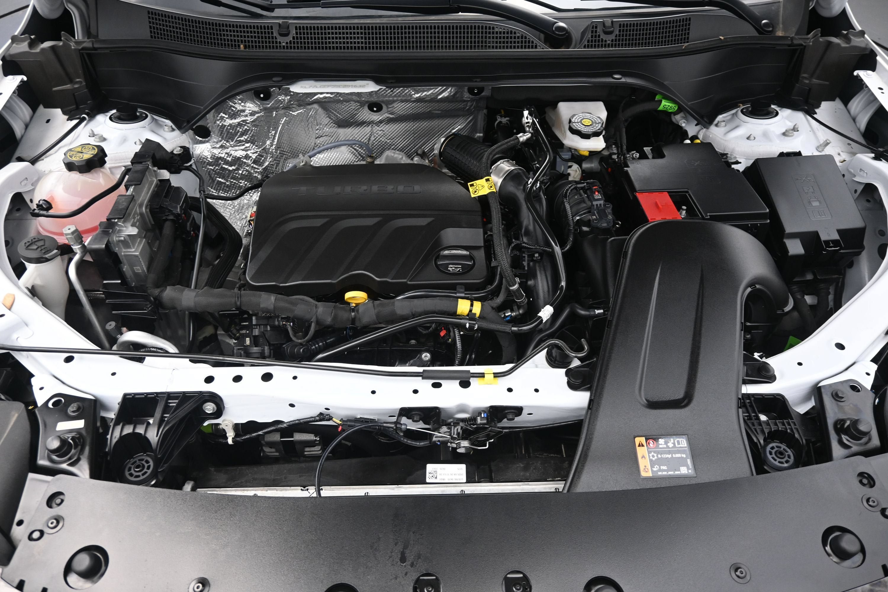 Used 2025 Chevrolet Trax RS w/ Sunroof Package FWD image 30