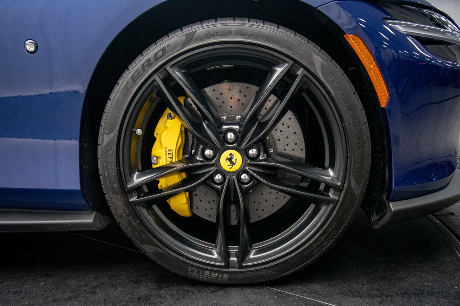 Used 2025 Ferrari Roma Spider RWD image 47
