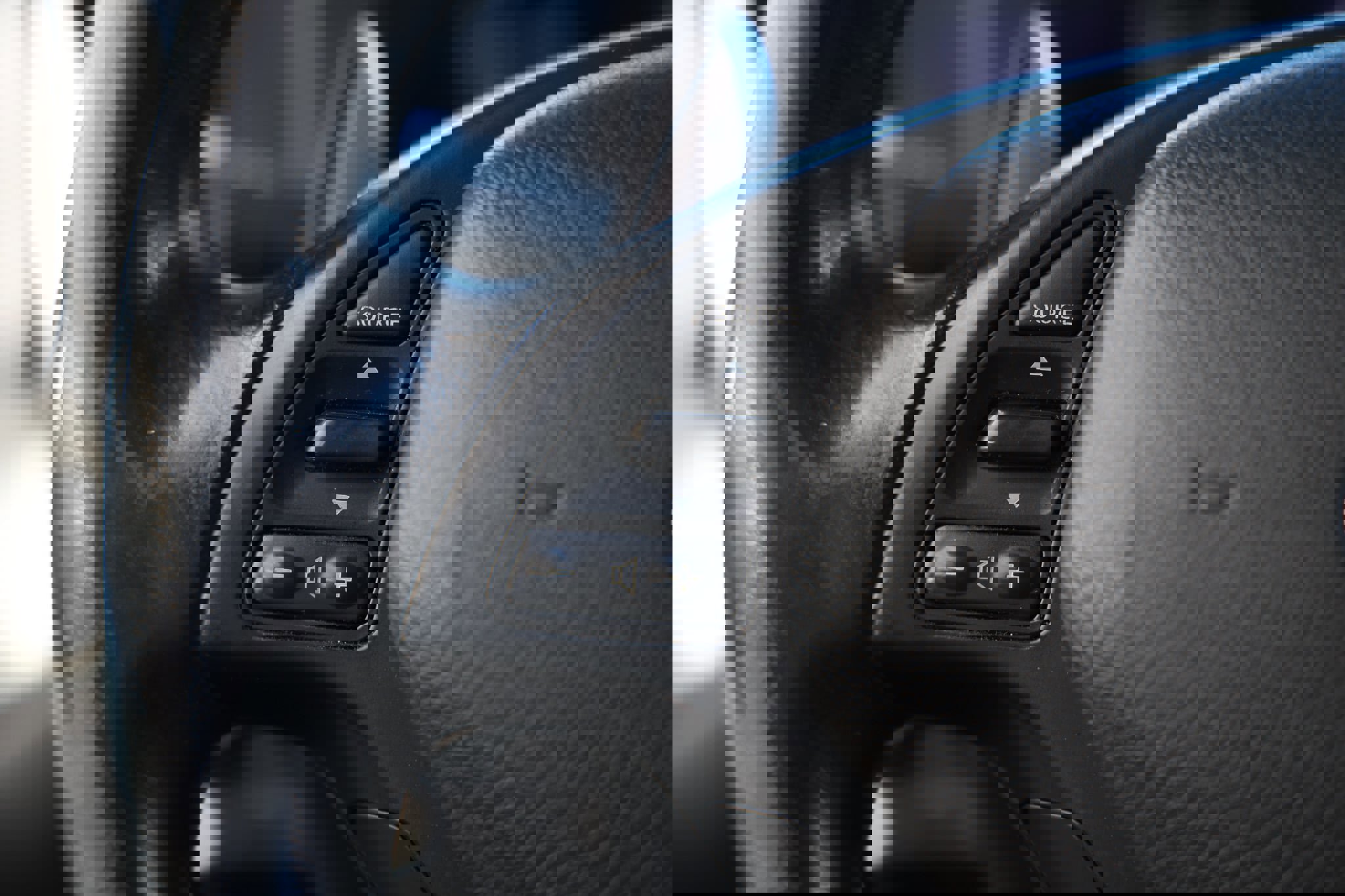 Used 2013 INFINITI G37 x Coupe w/ Premium Pkg image 32