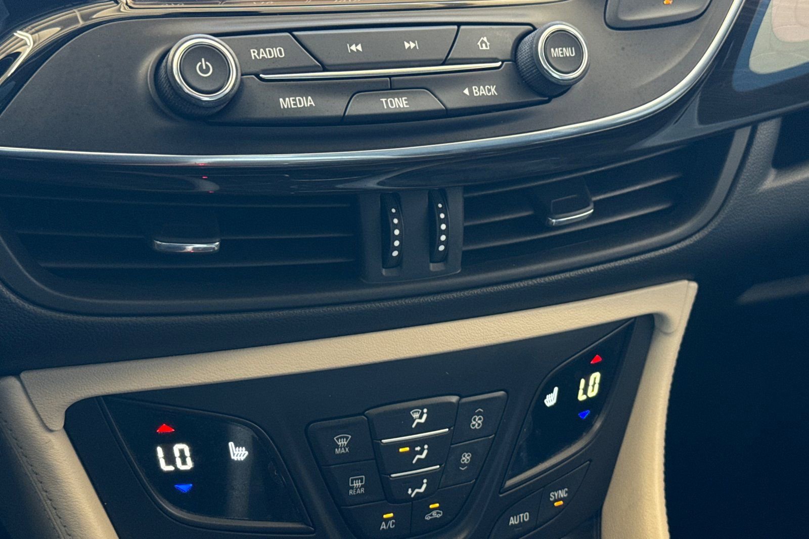 Used 2019 Buick Envision Preferred image 20