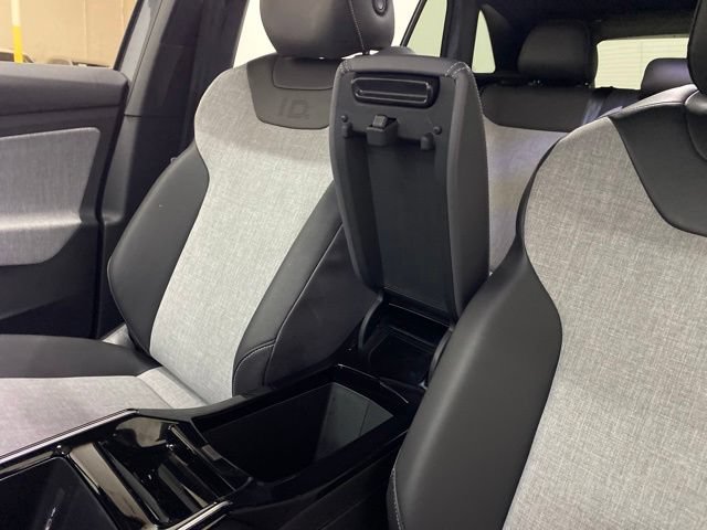 Used 2025 Volkswagen ID.4 Pro RWD image 60
