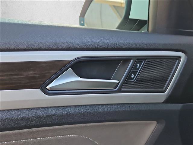 Used 2022 Volkswagen Atlas SE FWD image 25