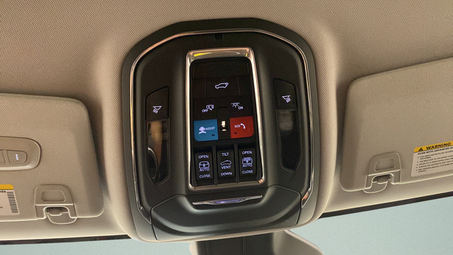 Used 2023 Jeep Grand Cherokee L Limited AWD/4WD image 21