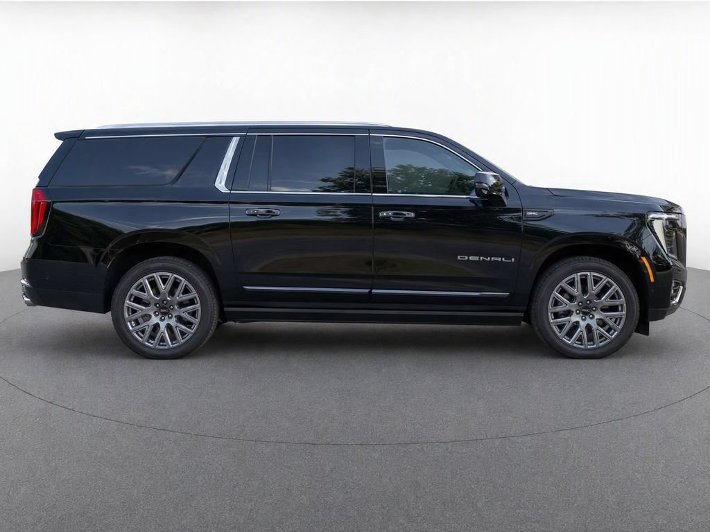 New 2026 GMC Yukon Denali Ultimate AWD/4WD image 8