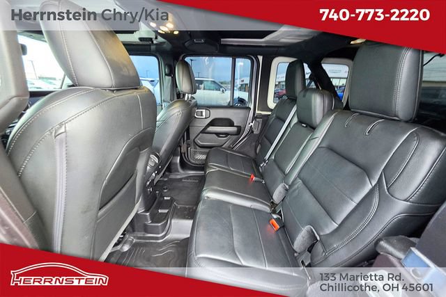 Used 2022 Jeep Wrangler Unlimited Sahara AWD/4WD image 23