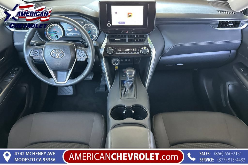 Used 2024 Toyota Venza LE AWD/4WD image 17