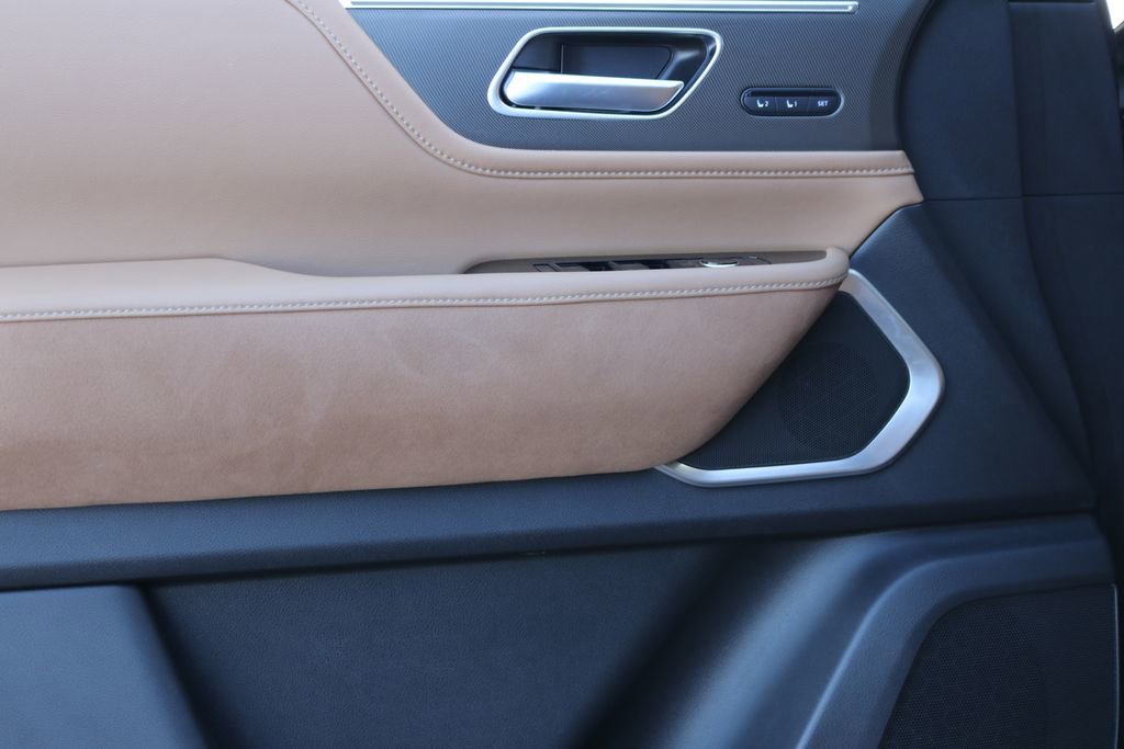 Certified 2025 INFINITI QX80 Luxe image 13