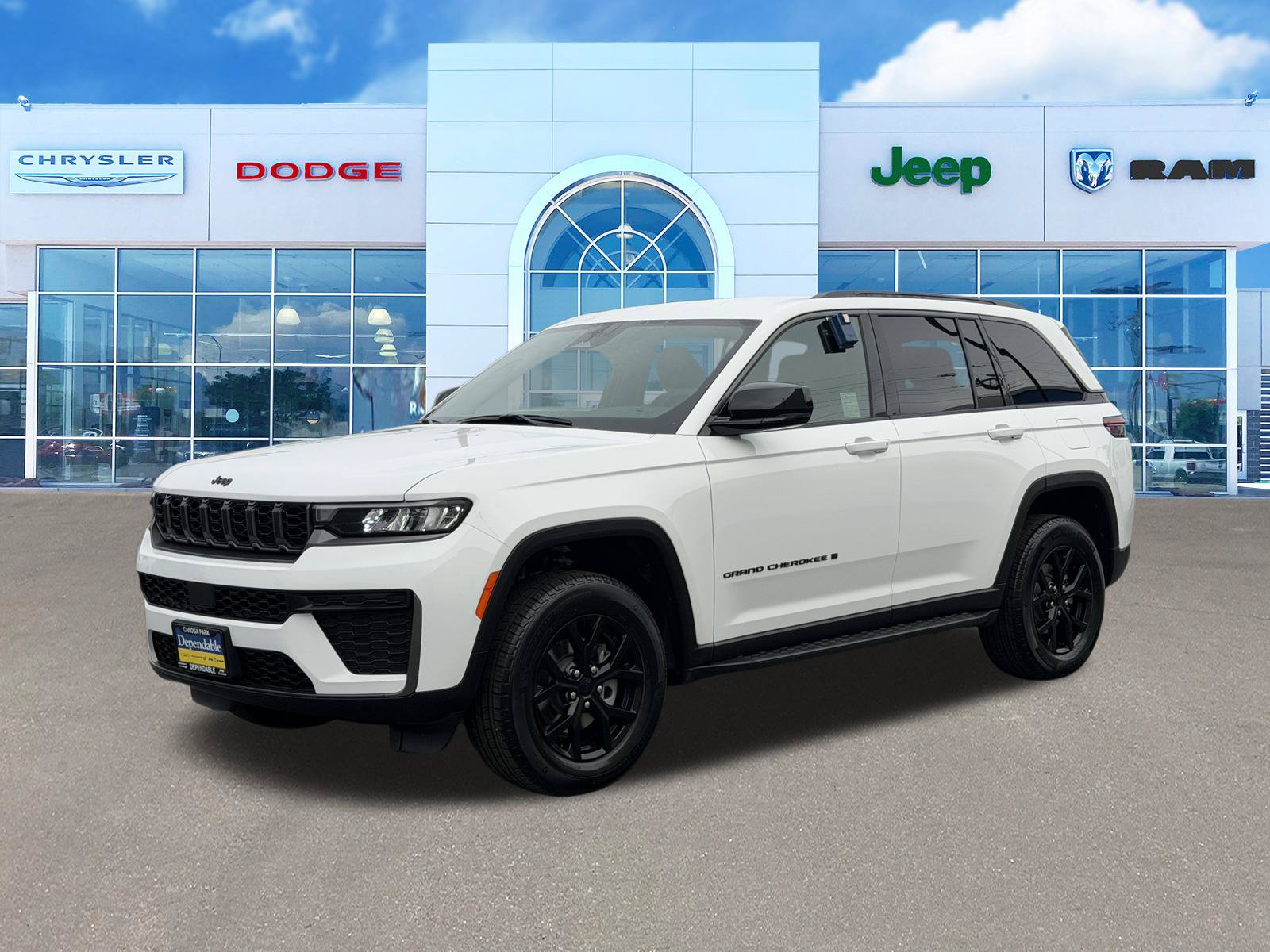 New 2026 Jeep Grand Cherokee Altitude RWD image 5