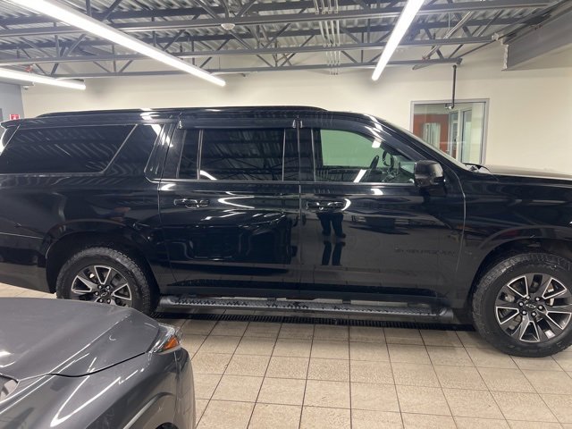 Used 2021 Chevrolet Suburban Z71 w/ Z71 Signature Package image 8