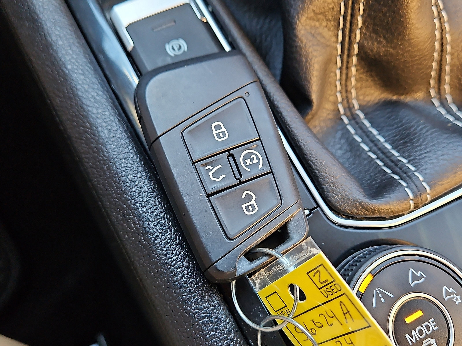 Certified 2024 Volkswagen Tiguan SE image 20