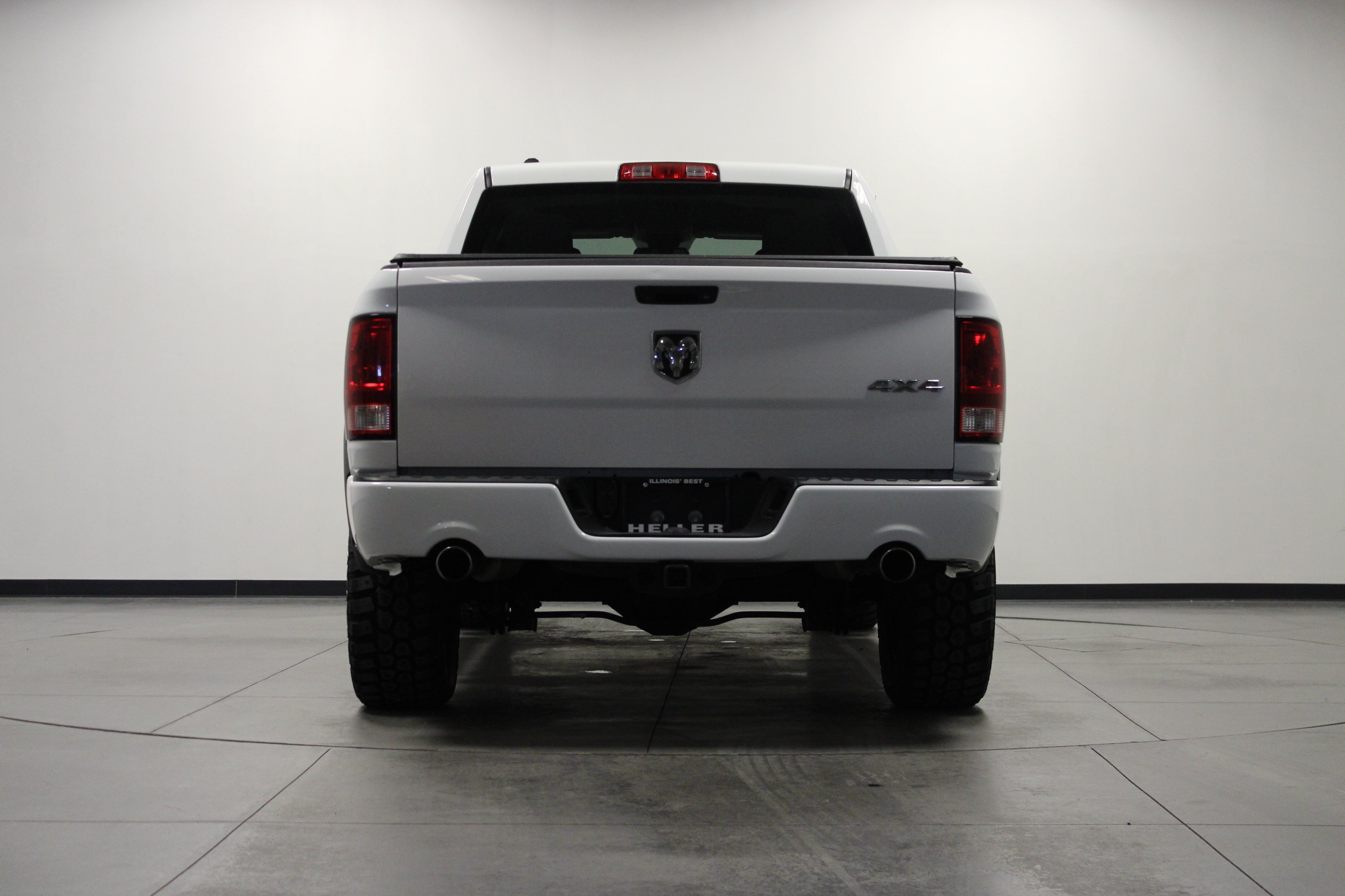 Used 2015 RAM 1500 Express AWD/4WD image 5