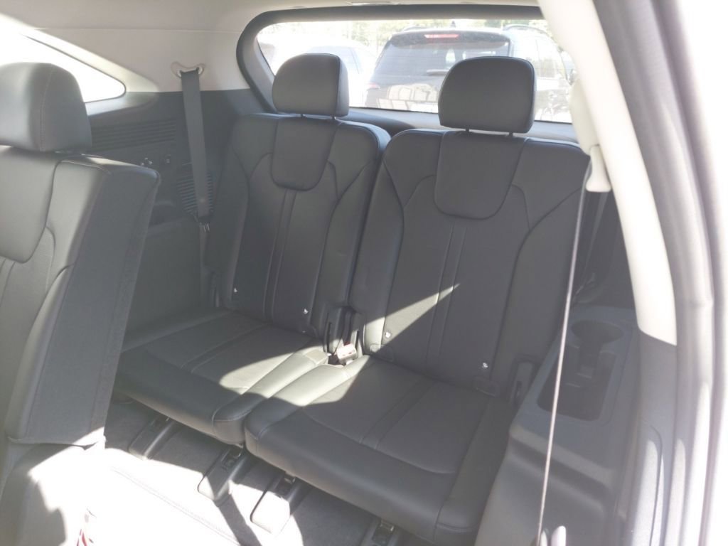 New 2026 Kia Sorento S image 18