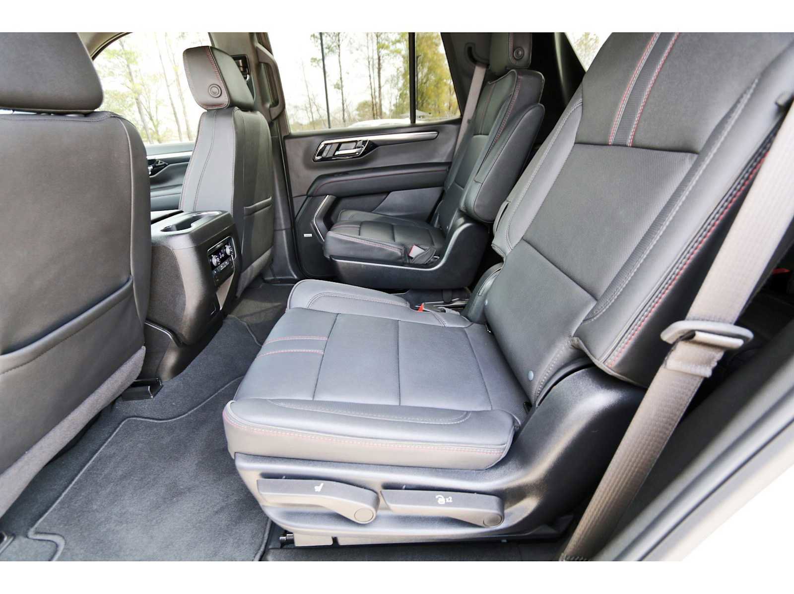 Used 2025 Chevrolet Tahoe RST w/ Comfort Package image 13