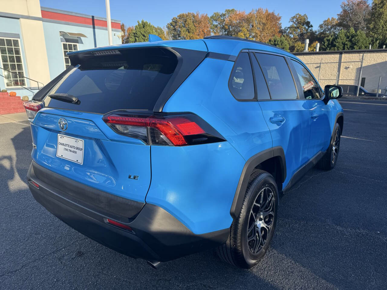 Used 2019 Toyota RAV4 LE image 6
