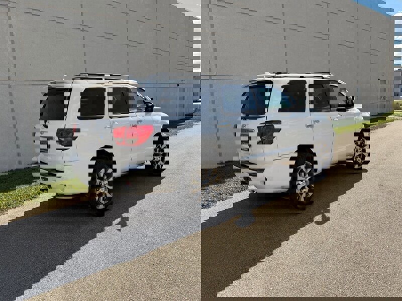 Used 2017 Toyota Sequoia Limited image 23