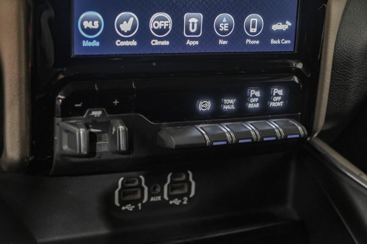 Used 2020 RAM 3500 Laramie image 26