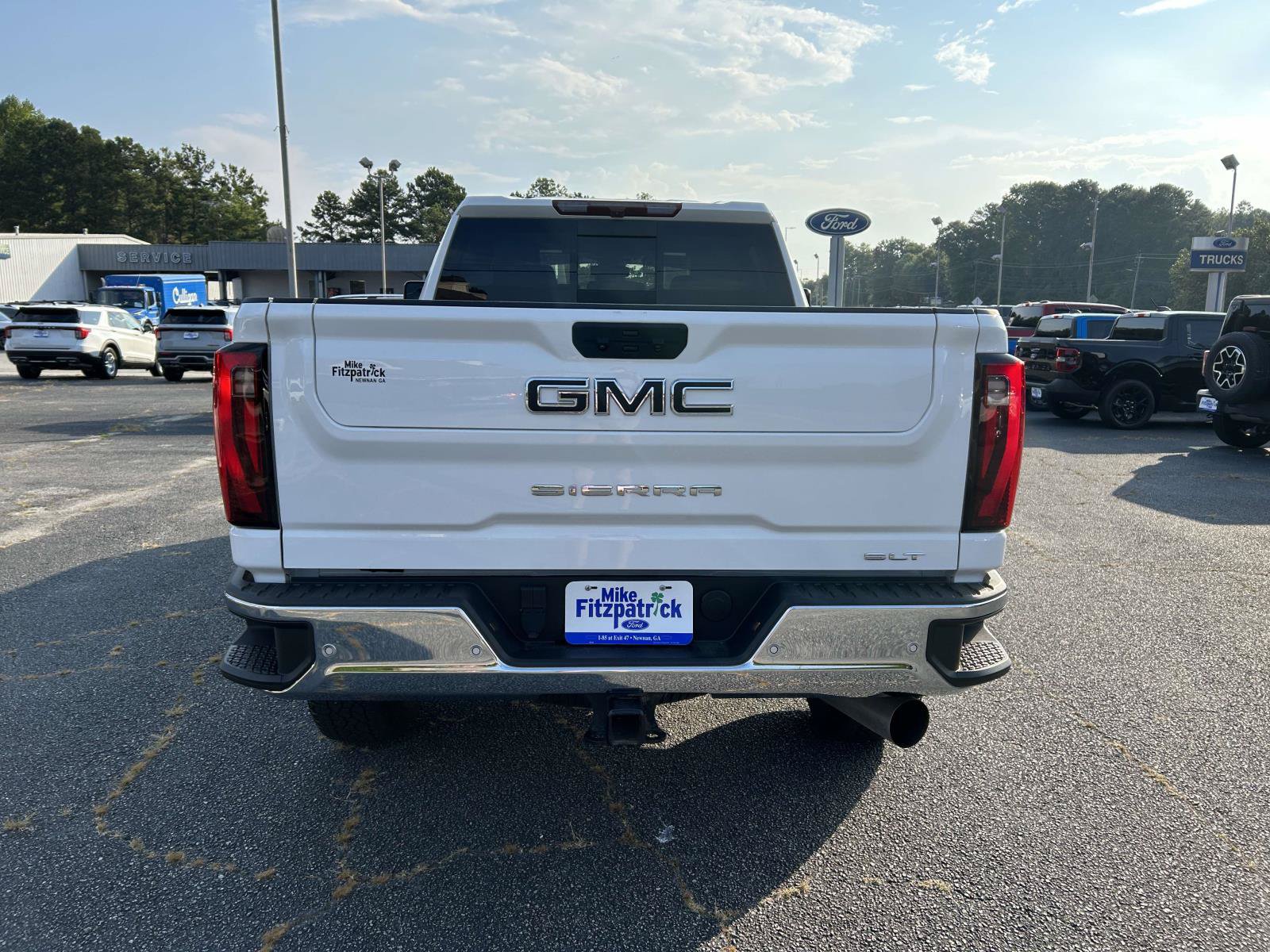 Used 2025 GMC Sierra 2500 SLT w/ SLT Premium Package AWD/4WD image 4