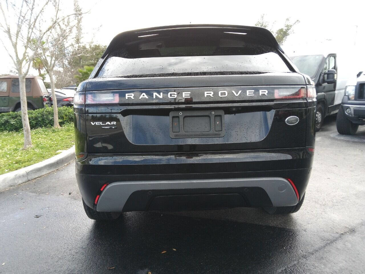 Used 2018 Land Rover Range Rover Velar S AWD/4WD image 14