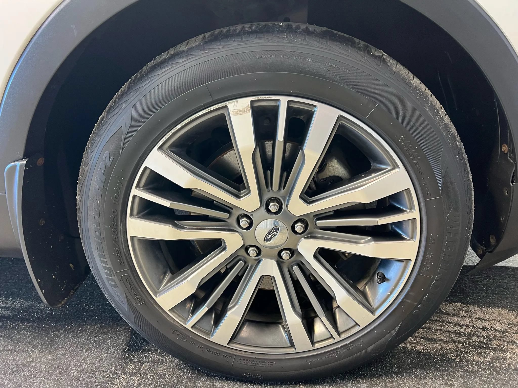 Used 2016 Ford Explorer Platinum AWD/4WD image 18