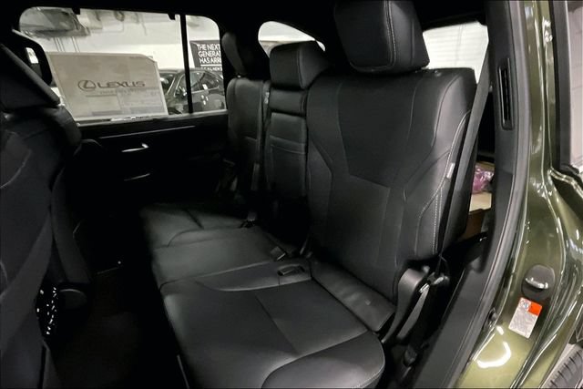 New 2026 Lexus LX 600 4WD w/ Luxury Package image 10