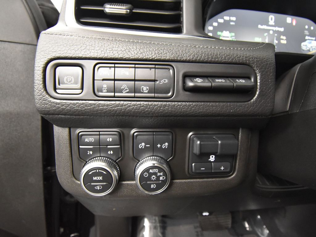 Used 2022 GMC Yukon Denali w/ Denali Ultimate Package image 33